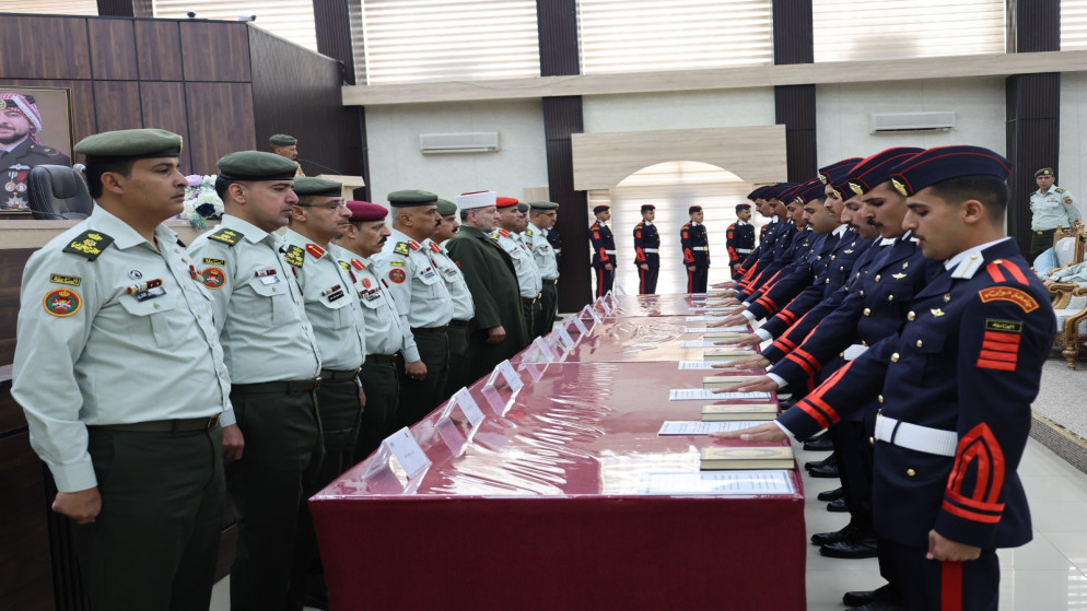 أداء القسم القانوني لخريجي الجناح العسكري بمؤتة ..  صور