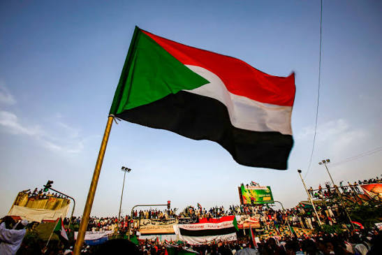 السودان: 21 قتيلا وعشرات الجرحى في قصف جوي على نيالا