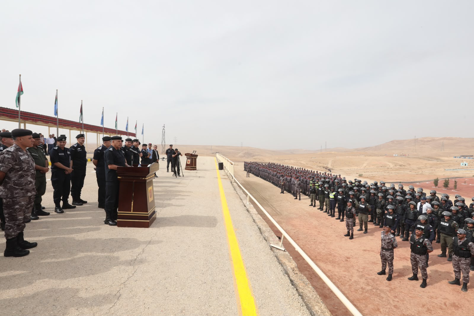 مدير الأمن العام يتابع تمرين السيف القاطع لسرايا الرد السريع