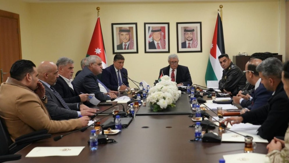 وزير النقل يترأس اجتماعا لبحث تطوير منظومة النقل في البترا