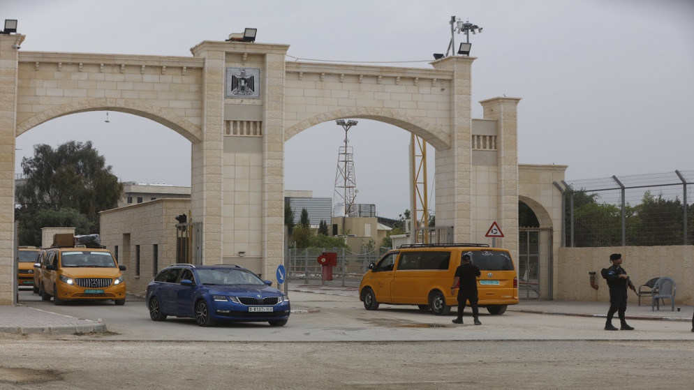 19 ألف مسافر عبر معبر الكرامة خلال أسبوع