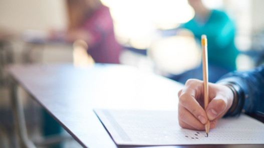 الموافقة على عقد دورة أخيرة لامتحان الشامل في تموز لطلبة البلقاء التطبيقية