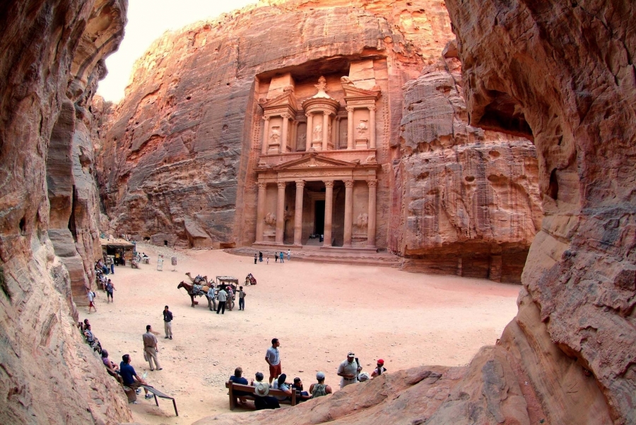 تواجد الدرك في البترا لتطبيق القانون