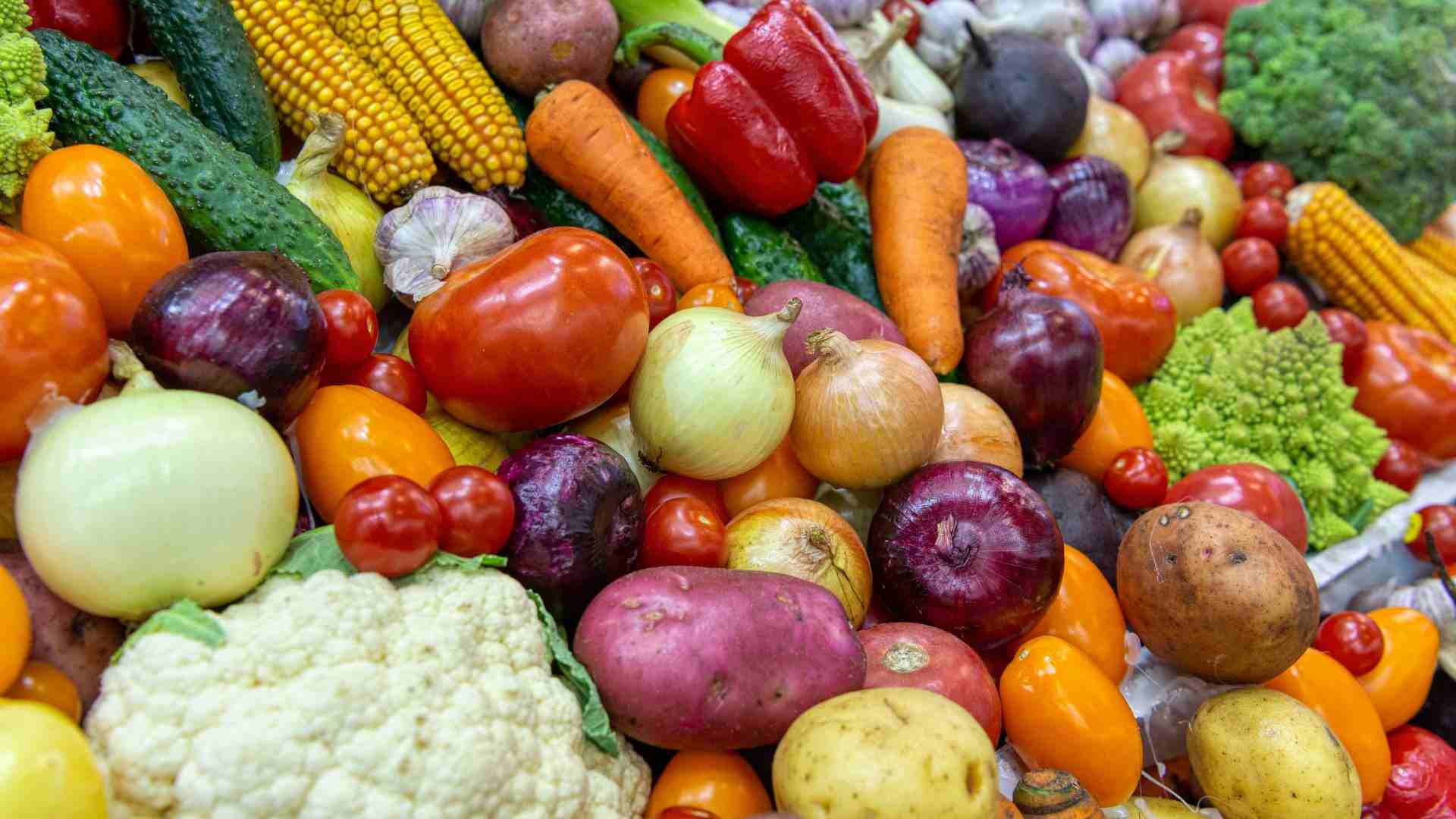 2200 طن من الخضار ترد السوق المركزي اليوم