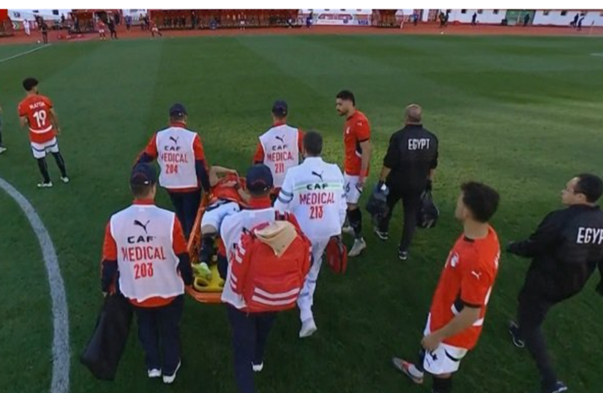 إصابة محمد حمدي تبكيه وتخرجه مبكراً من مواجهة مصر وبنين