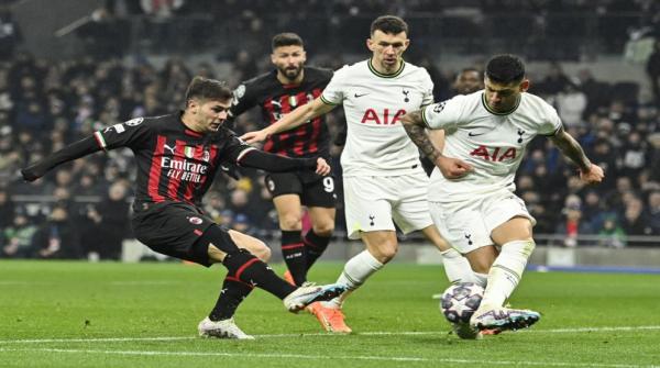 ميلان يُقصي توتنهام ويبلغ دور الثمانية في دوري الأبطال