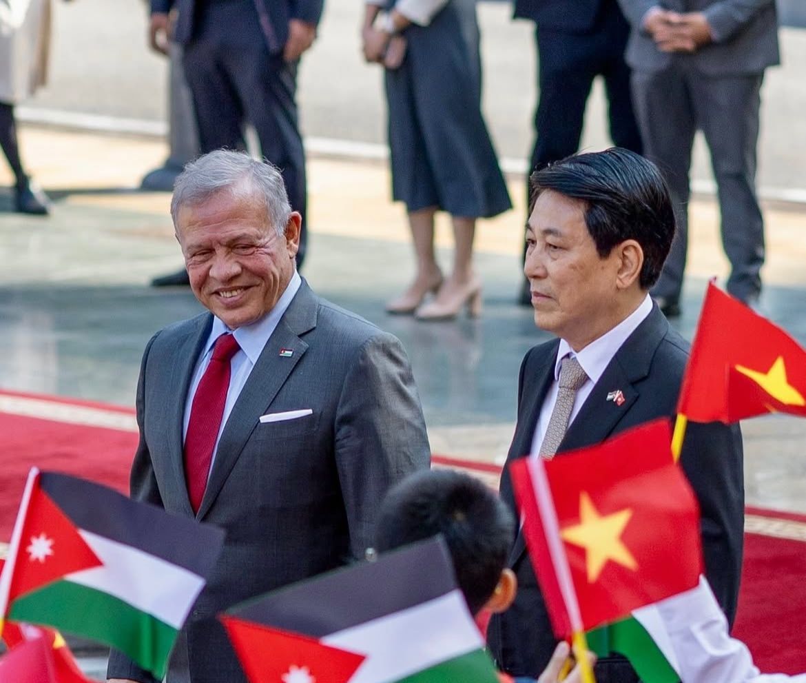 من اول محطتين ضمن جولة العمل الاسيويه لجلالة الملك في اليابان