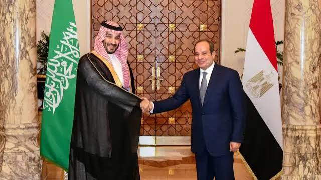 القاهرة تؤكد دعم الرياض وتدعو إلى خفض التصعيد في المنطقة