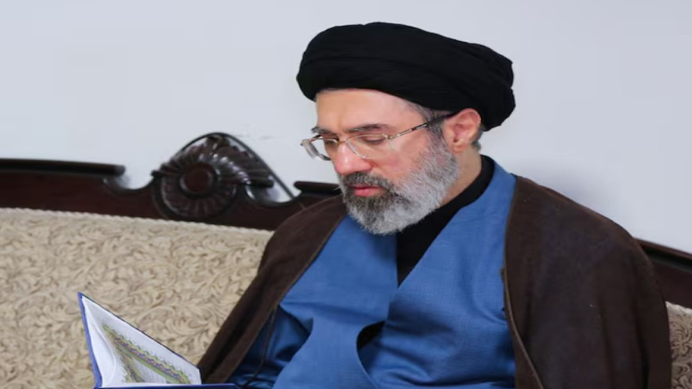 إيران تعلن رسمياً اختبار آية الله مجتبى خامنئي مرشداً