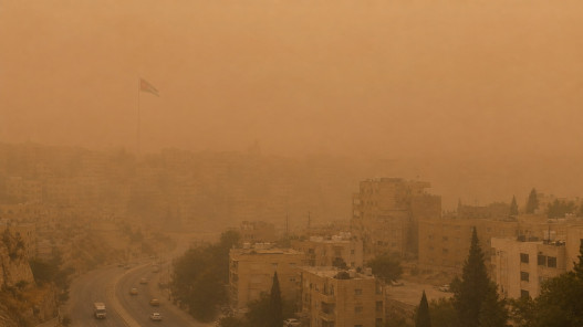 الأرصاد تحذر من تدني مدى الرؤية نتيجة الغبار في الساعات القادمة