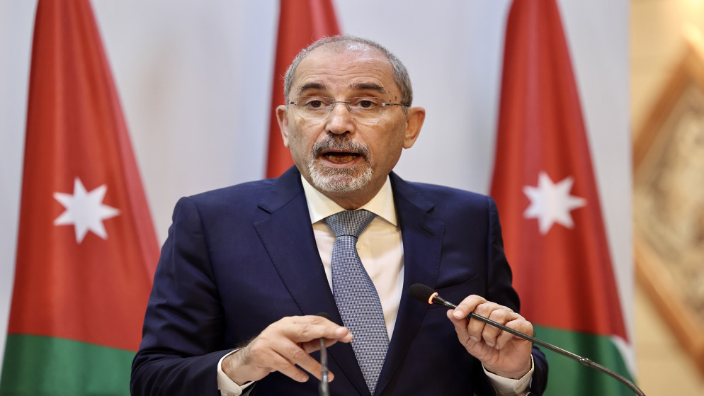 وزير الخارجية ونظيره الكويتي يجددان إدانة الاعتداءات الإيرانية