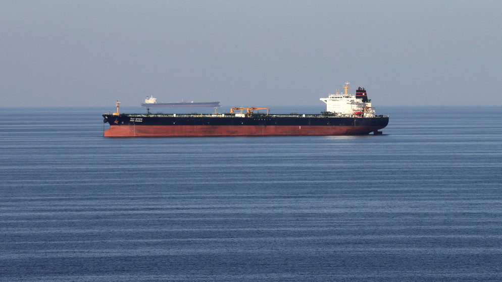 إيران تحذر السفن المخالفة لقواعد عبور هرمز من الغرامات والاحتجاز