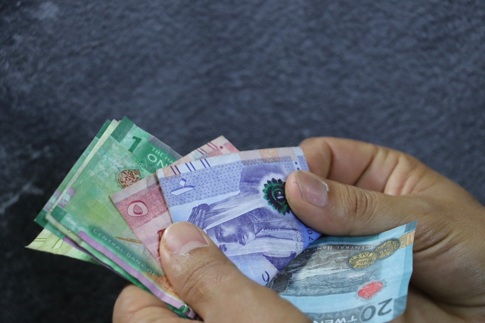 تحذير من نتائج إلغاء التقاعد المبكر في الأردن