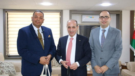 المصري والمدير الإقليمي لصندوق المناخ الأخضر سبل تعزيز التعاون