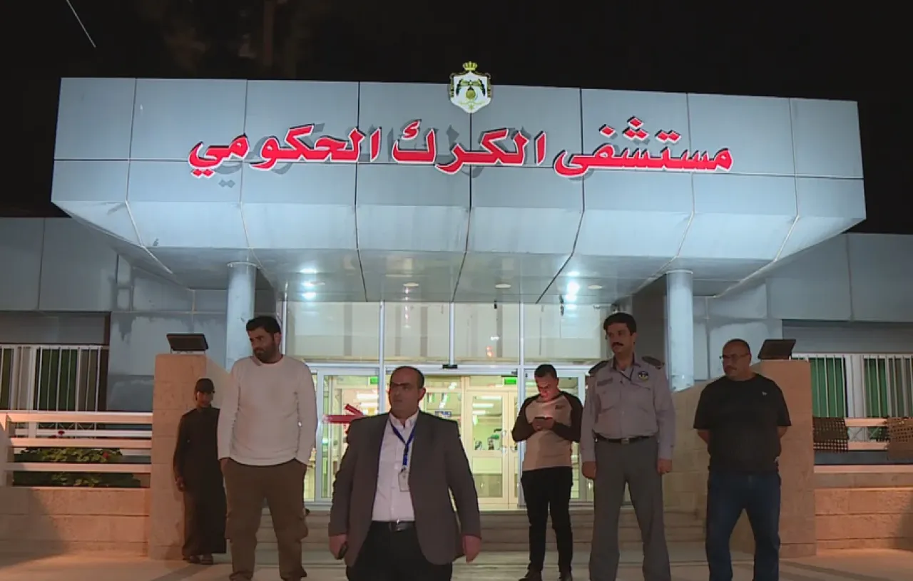 مصابان يستعدان لمغادرة مستشفى الكرك