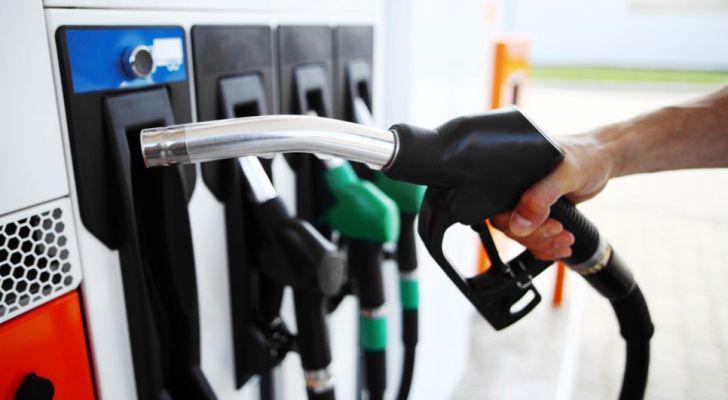 الحكومة ترفع أسعار المحروقات بنوعيه البنزين والديزل  ..  تفاصيل