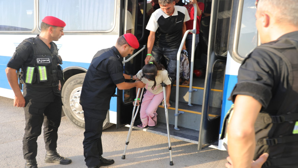 الأردن يُجلي الدفعة الـ30 من أطفال غزة المرضى للعلاج في المملكة