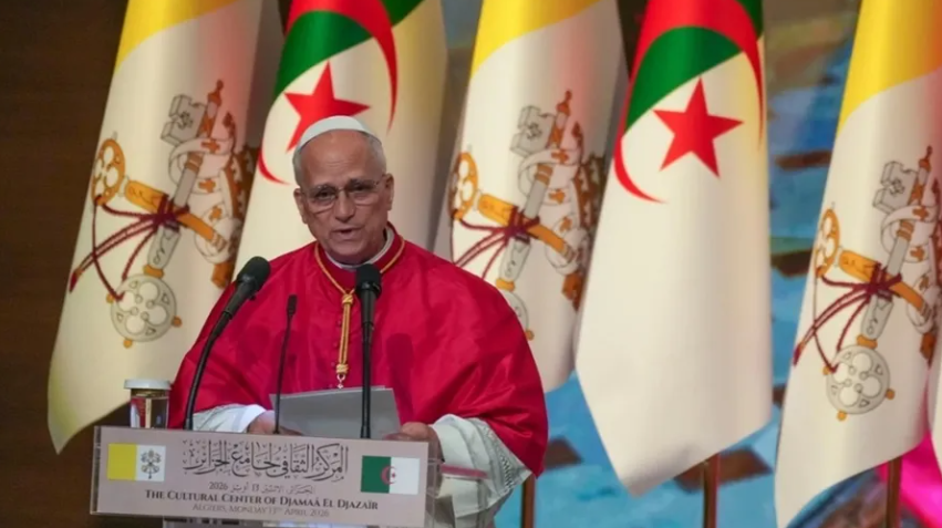 هجومان انتحاريان بالجزائر تزامناً مع زيارة البابا