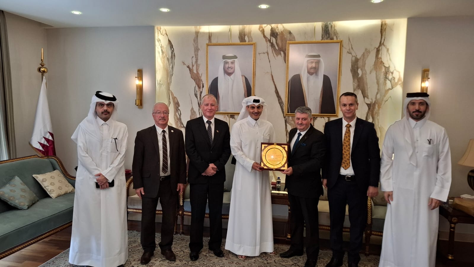 سفير قطر يبحث مع جمعية عَون الثقافية تعزيز التعاون 