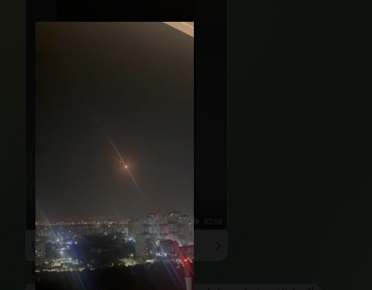 هجوم صاروخي مركب على إسرائيل ..  وأصوات الانفجارات تهز شمال الأردن