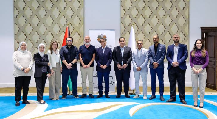 العدوان يلتقي الفائزين بجائزة الحسين للتطوع