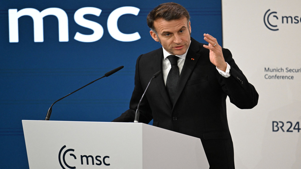 ماكرون يشدد على القيام بكل ما هو ممكن لعدم جر لبنان مجددا إلى الحرب