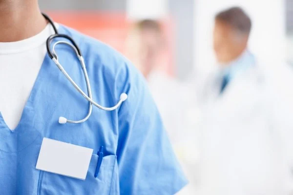 الخطيب: أكثر من ألف طالب على مقاعد الطب هذا العام