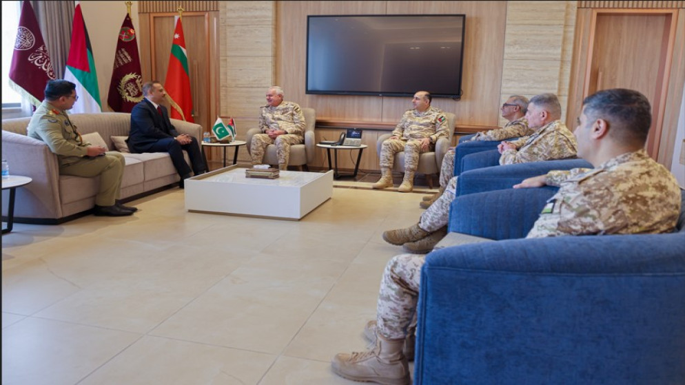 الأردن وباكستان يبحثان تعزيز العلاقات العسكرية والتدريبية