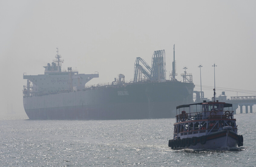  إدارة ترامب تدرس تشكيل تحالف لمرافقة السفن في مضيق هرمز