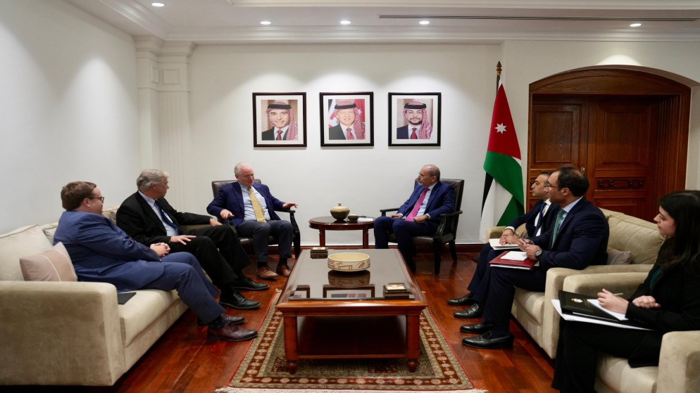 أيمن الصفدي يلتقي وفداً من الكونغرس الأميركي