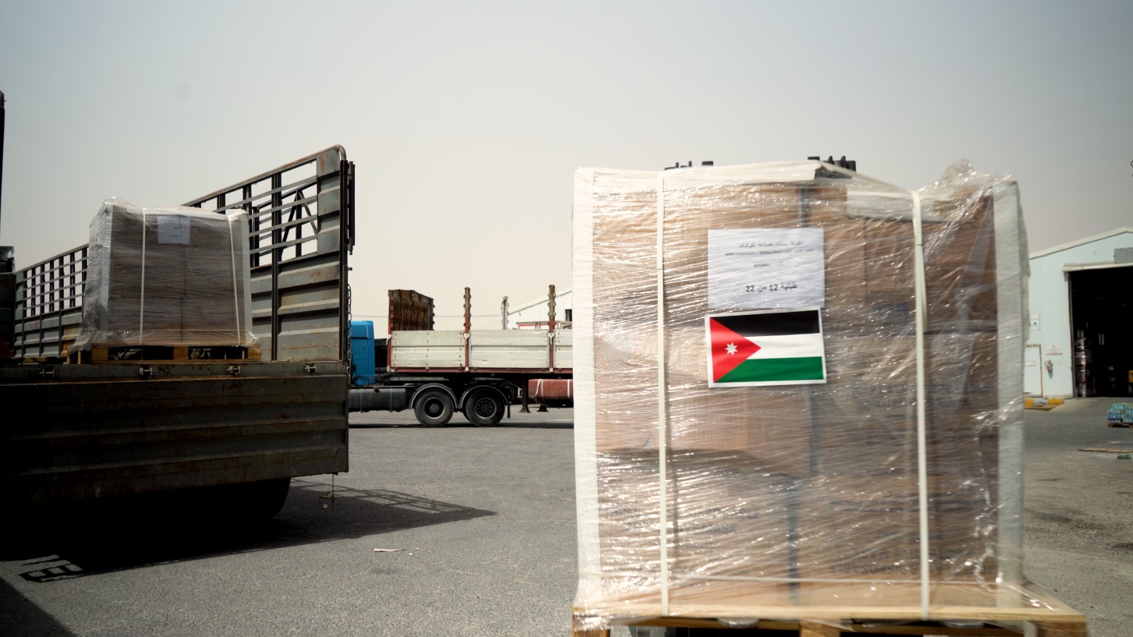 40 شاحنة مساعدات جديدة سيّرها الجيش والهيئة الخيرية تدخل غزة