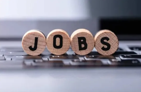 مهم للباحثين عن عمل ..  مدعوون للامتحان التنافسي والمقابلات الشخصية