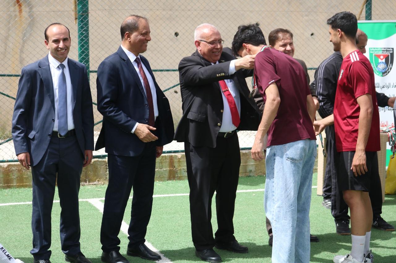الكلية الجامعية العربية للتكنولوجيا تحتضن بطولة الاستقلال لخماسي كرة القدم
