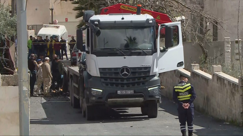 سقوط شظية صاروخية كبيرة في وادي صقرة