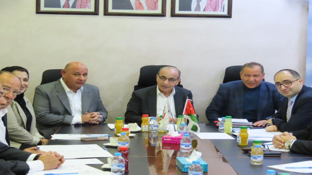 وزير الإدارة المحلية يلتقي لجان بلديات ومجالس جرش وعجلون