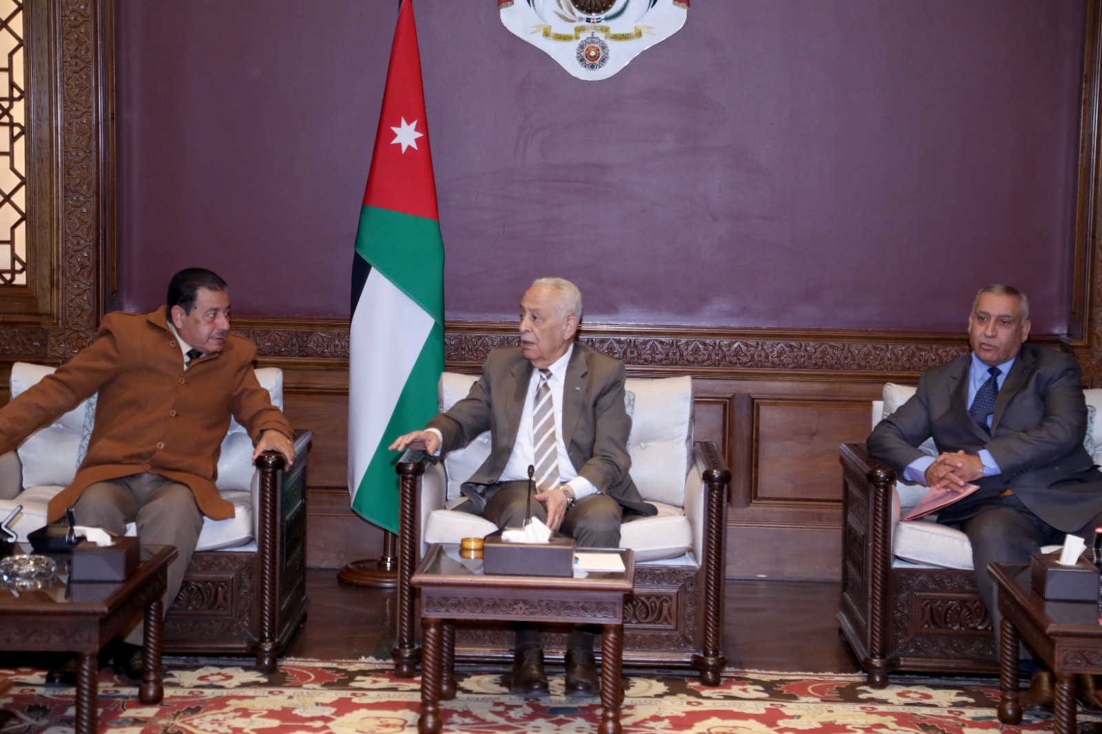 العيسوي يلتقي وفدا من منتدى حلاوة الثقافي وجمعية وادي ازقيق