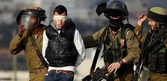 الاحتلال يعتقل 11 فلسطينيا بالضفة الغربية ويصادر أموالا وهواتف وسيارة