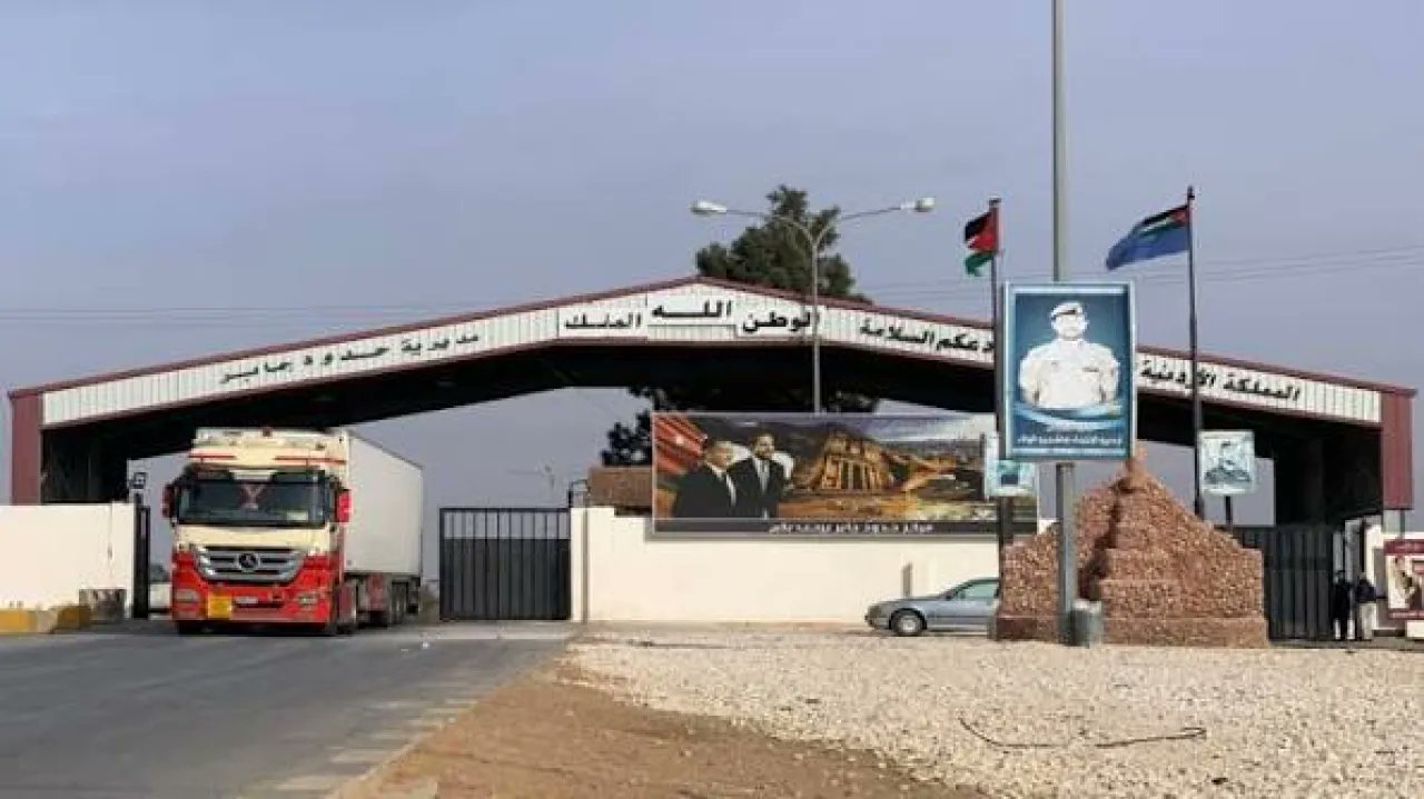 فتح معبر نصيب أمام السوريين العائدين ..  وموعد متوقع لاستئناف الشحن