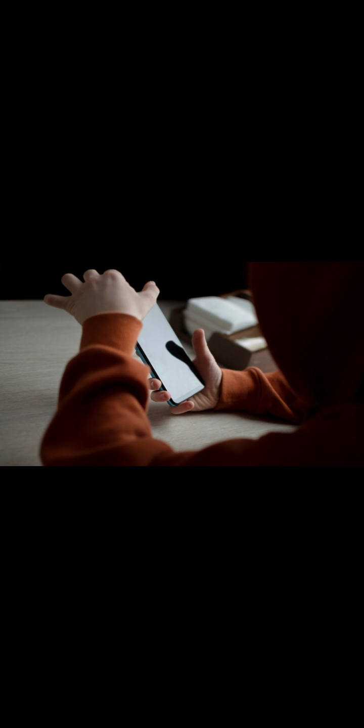 الحكومة توافق على تشكيل لجنة لحماية الأطفال من مخاطر الإنترنت