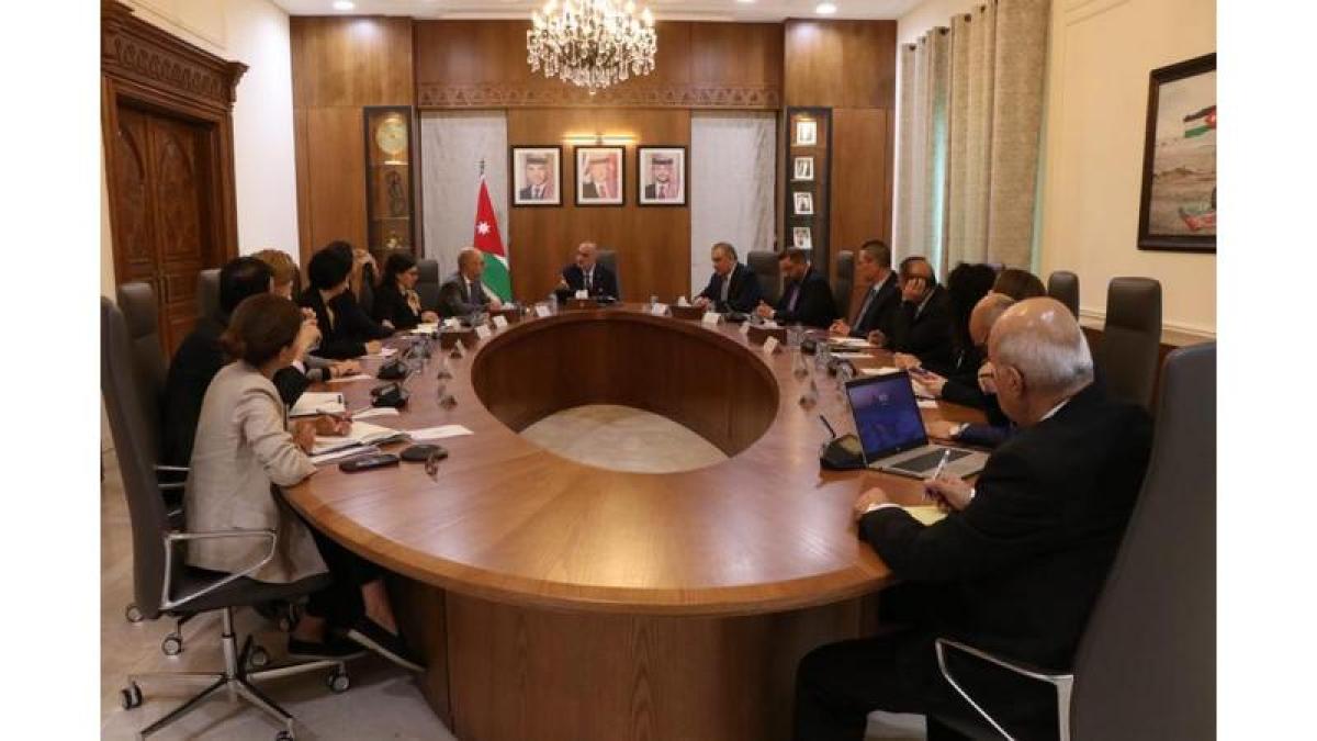 رئيس الوزراء يؤكد للنقد الدولي التزام الأردن بالاصلاحات الهيكلية