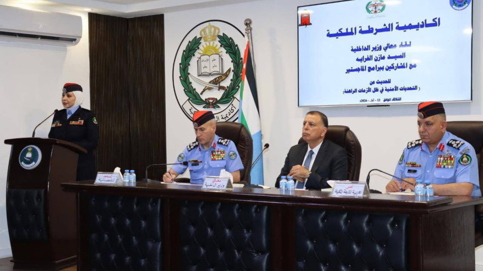 وزير الداخلية يستعرض جملة من التحديات الأمنية