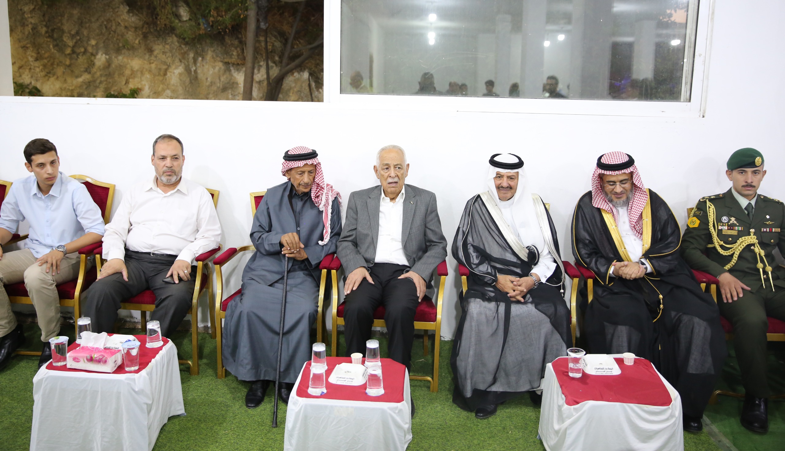 العيسوي يعزي عشائر عباد والمومني والعدوان والظهراوي