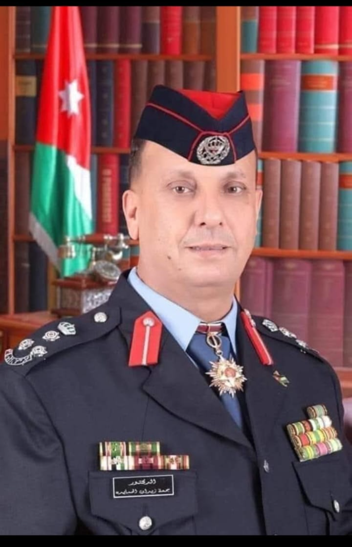 تهنئة لــــ العميد الدكتور جمعة الحمايدة