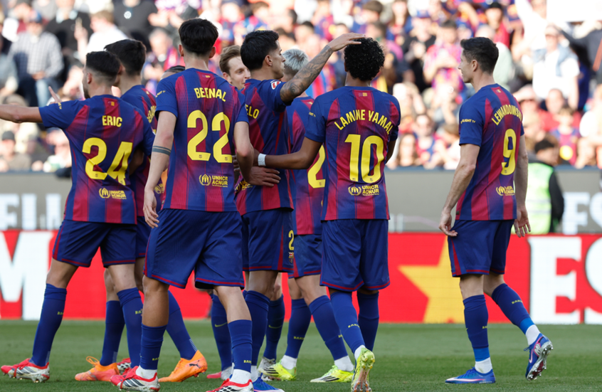 برشلونة يستغل تعثر ريال مدريد ويعتلي صدارة الليغا