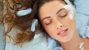 تأثيرات السهر وقلة النوم على جمال الوجه