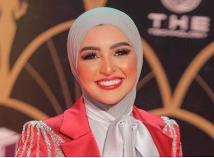 هلا رشدي ترد بعد فيديو العمرة 