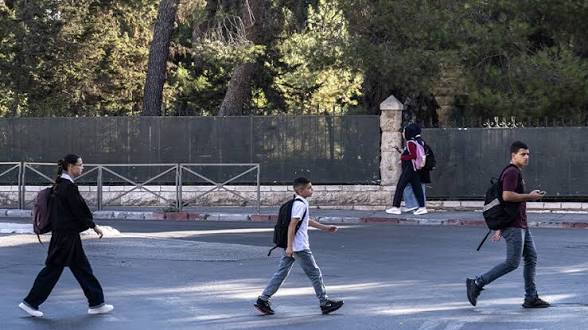 التربية الفلسطينية: إسرائيل تستهدف التعليم بالقدس لطمس الهوية 