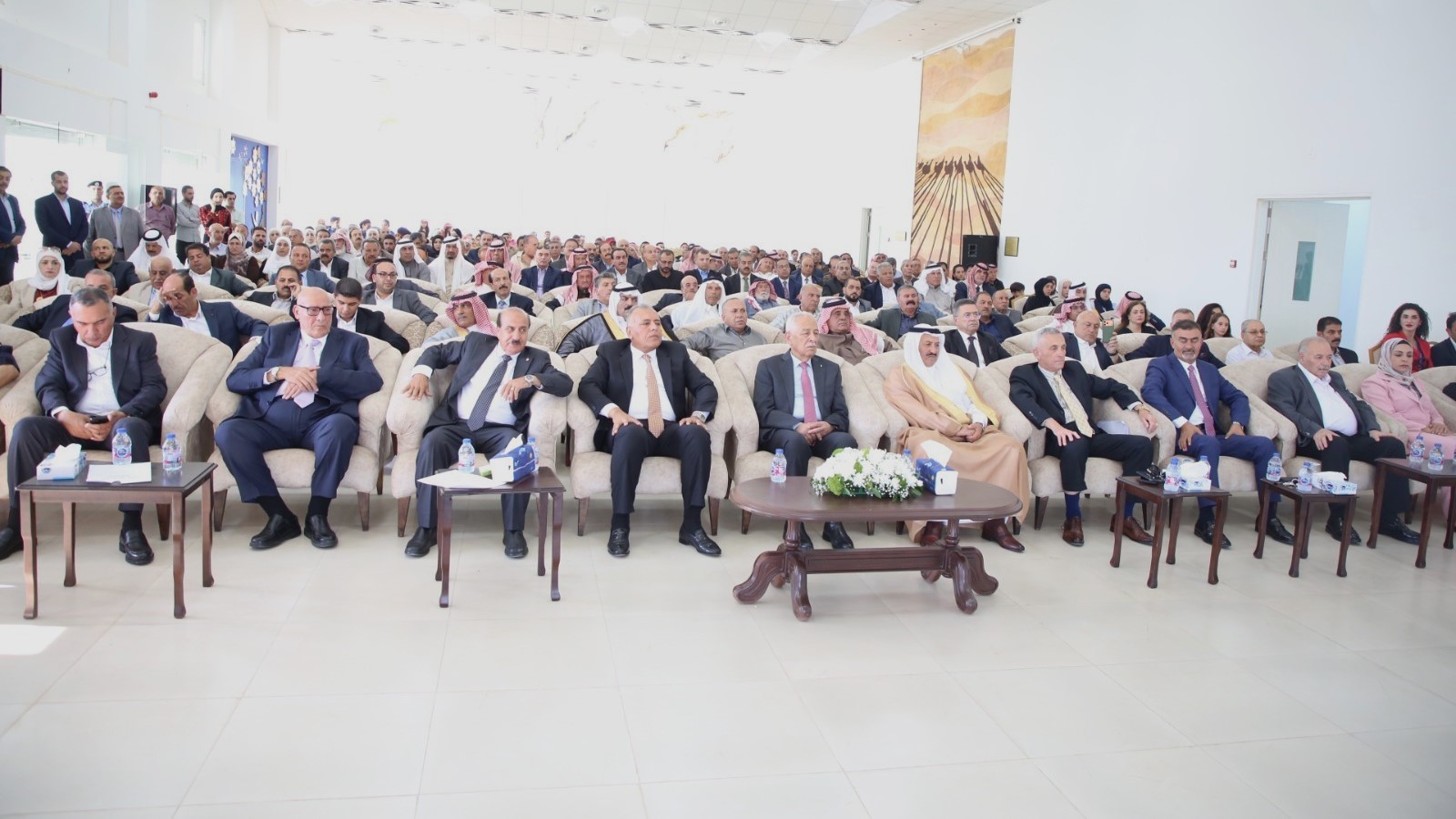 العيسوي يرعى احتفال قبيلة بني حميدة بالاستقلال ويوم الجيش