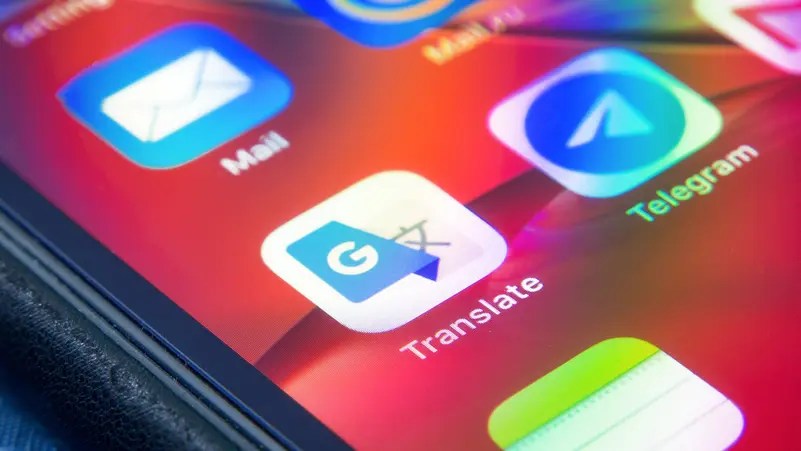 غوغل تطلق ميزة ذكية لتعلم اللغات عبر الترجمة