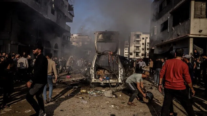 إصابة 4 فلسطينيين بقصف إسرائيلي شمالي وجنوبي قطاع غزة 